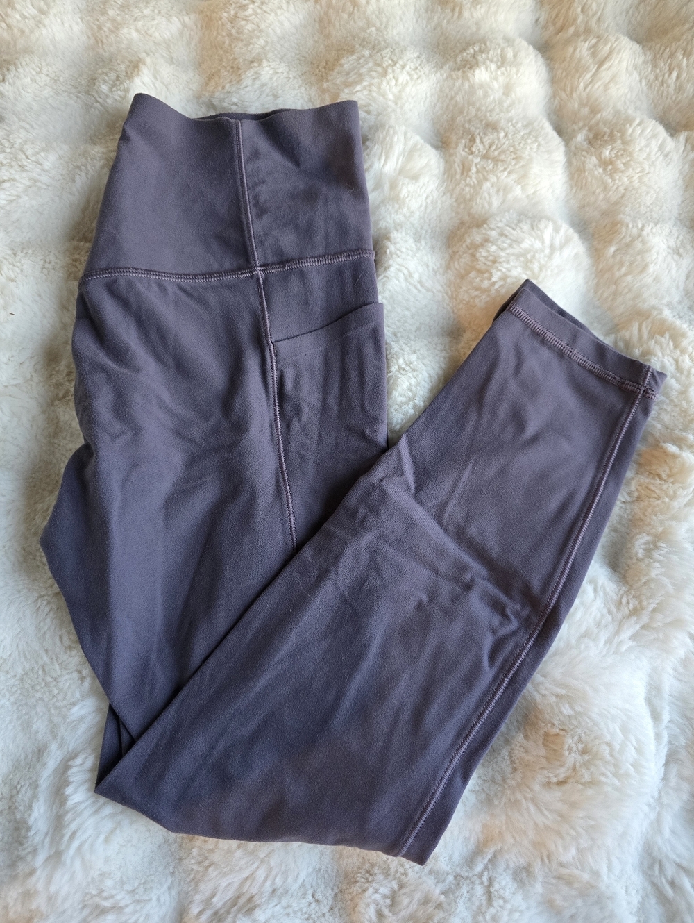 Athleta Set With Solace Bra And Salutation Stash 7/8 Dusk Violet - Picture 4 of 6